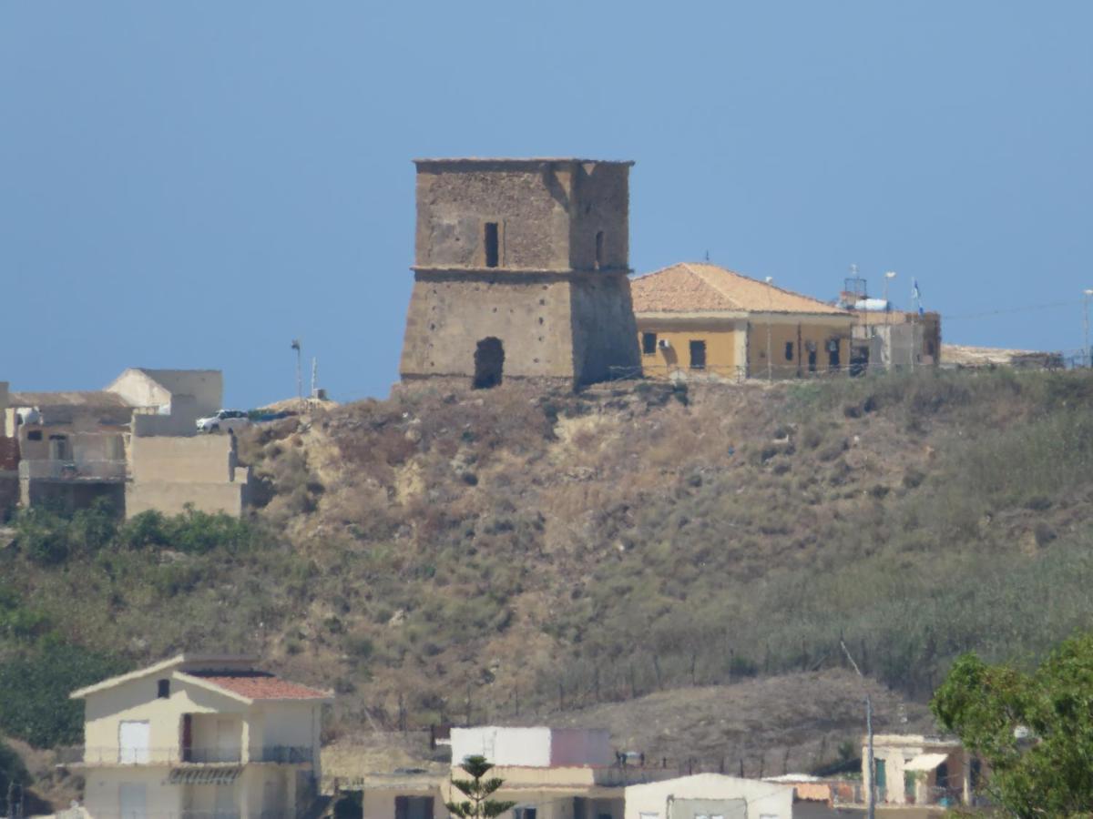 Case Barrera Porto Palo Buitenkant foto