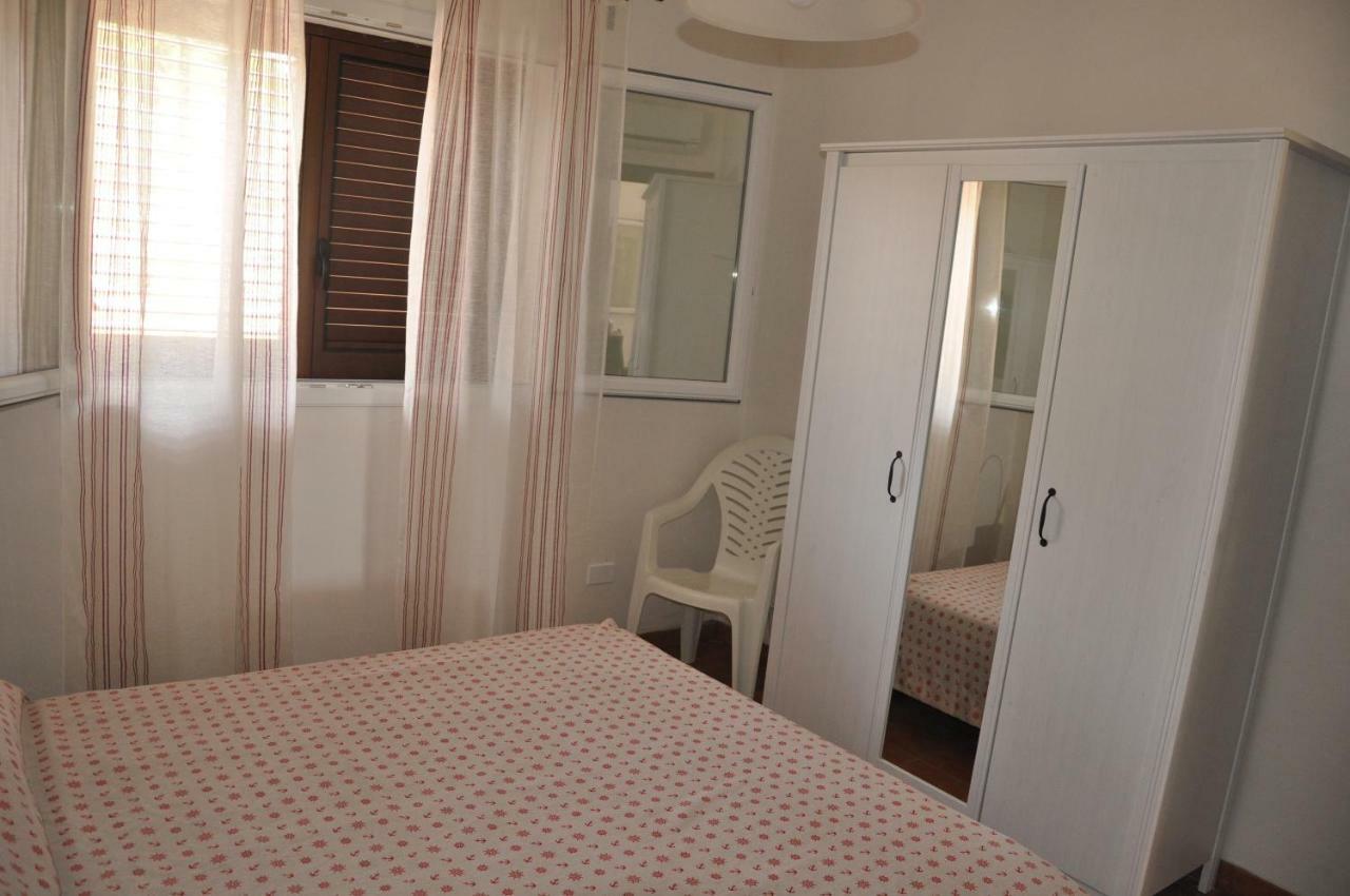 Case Barrera Porto Palo Buitenkant foto