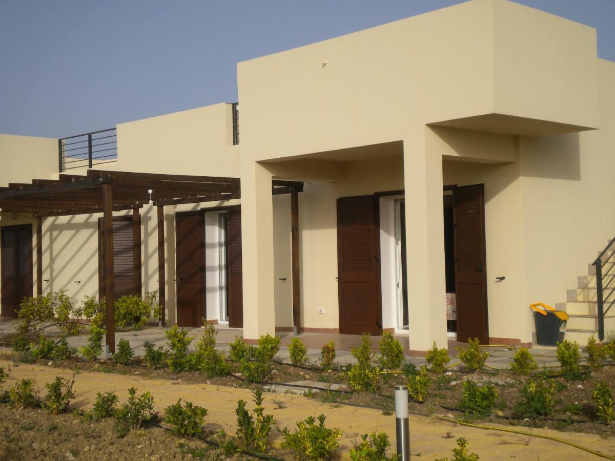 Case Barrera Porto Palo Buitenkant foto